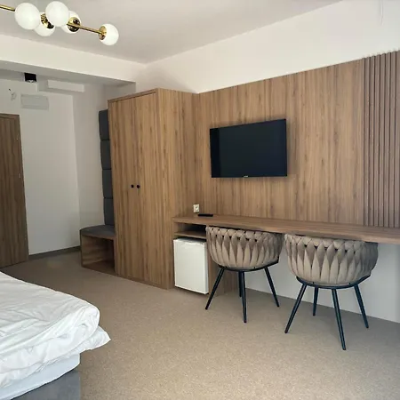 Eden Premium Sauna, Jacuzzi