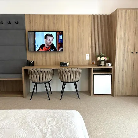 Eden Premium Lodge