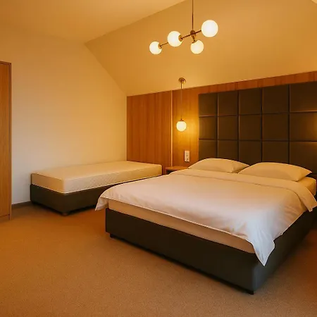 Eden Premium Sauna, Jacuzzi Jaktstuga *