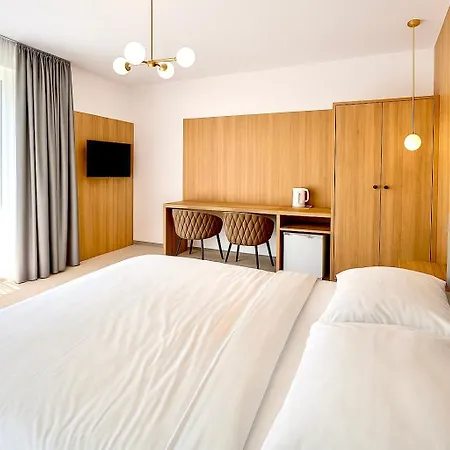 Eden Premium Sauna, Jacuzzi