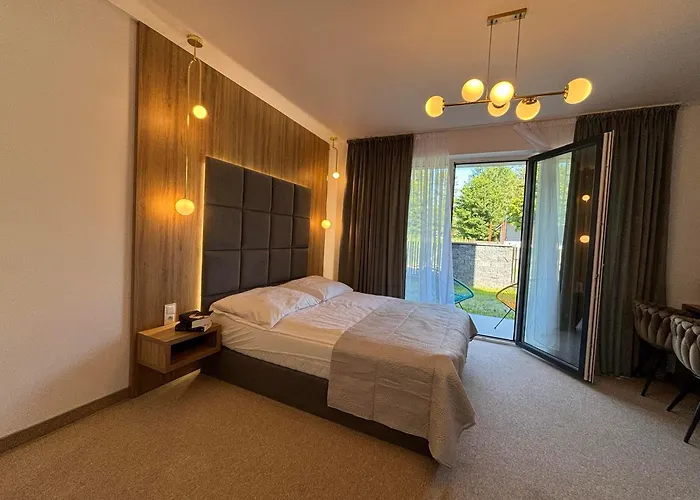 Eden Premium Sauna, Jacuzzi