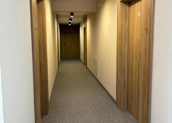 Eden Premium Sauna, Jacuzzi